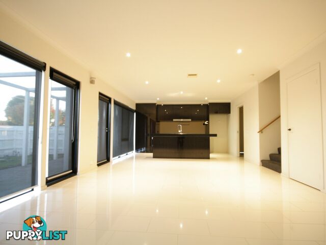 55 Villa Road SPRINGVALE VIC 3171