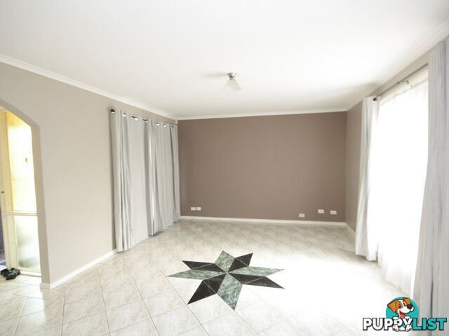 13 Ivan Crescent HAMPTON PARK VIC 3976