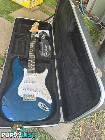 "Tanglewood" Discovery Series electric guitar with hard case
