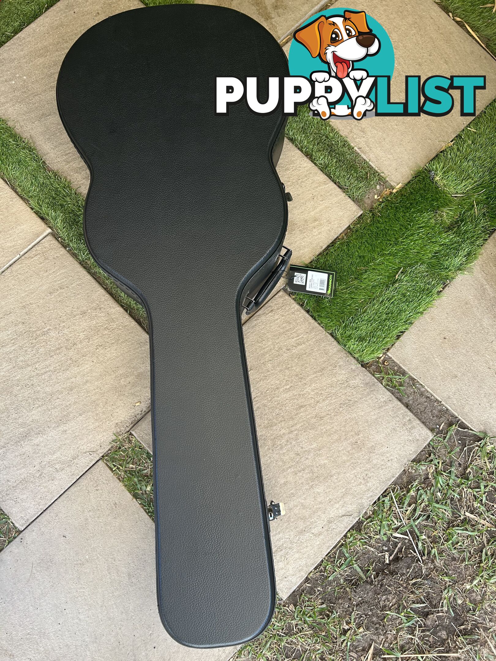 Lovely “Mammoth Woodyc” Classical hard guitar case