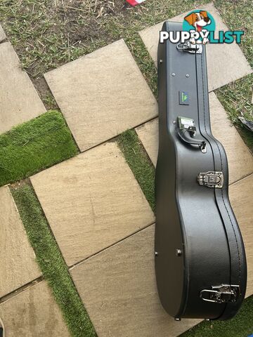 Lovely “Mammoth Woodyc” Classical hard guitar case