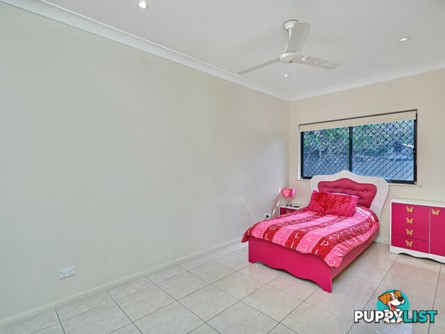 12 Norfolk Close HOLLOWAYS BEACH QLD 4878