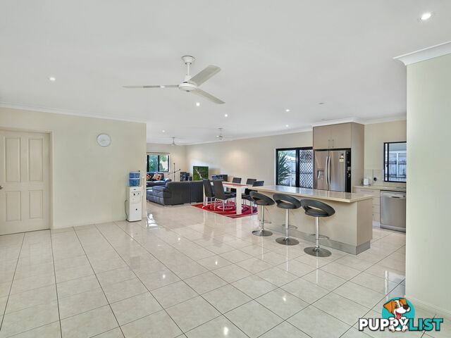 12 Norfolk Close HOLLOWAYS BEACH QLD 4878