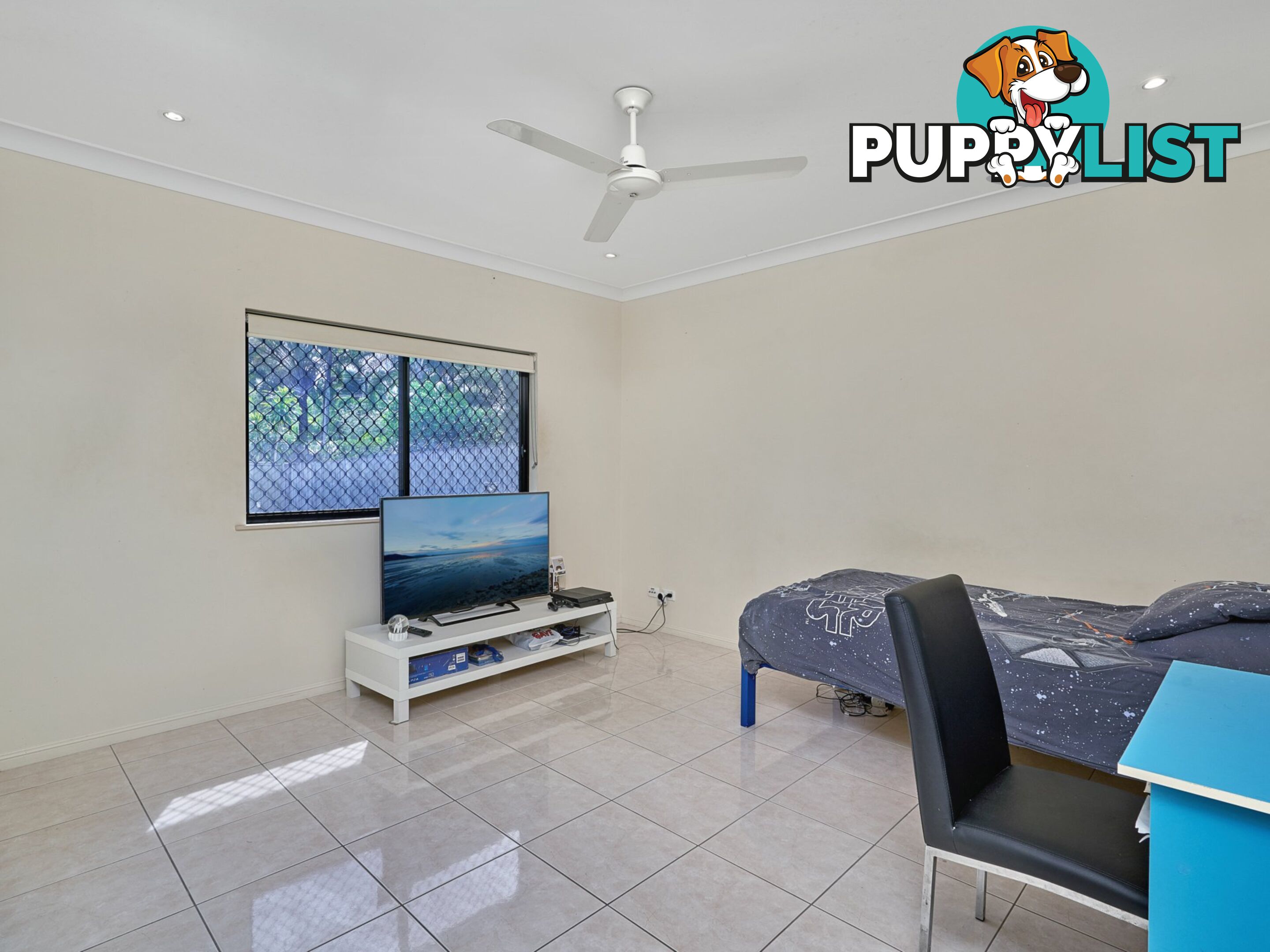 12 Norfolk Close HOLLOWAYS BEACH QLD 4878