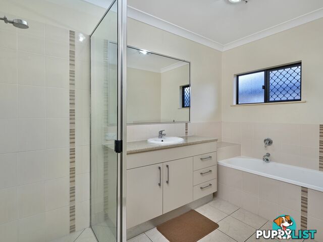 12 Norfolk Close HOLLOWAYS BEACH QLD 4878