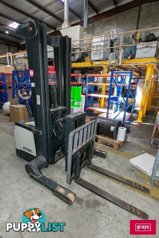 Crown SHR 5500 Series High Lift Walkie Stacker