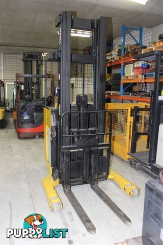 1999 Yale NR040A Stand On Reach Truck