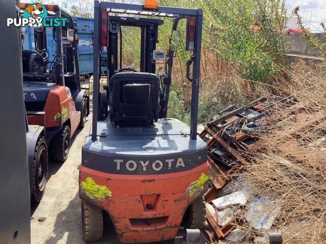 Toyota 8FBN25 Counterbalance Forklift