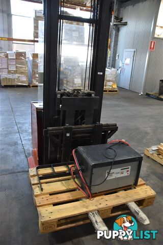 Crown CQDH15A Walkie Stacker