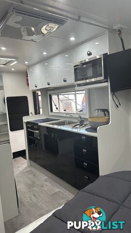 2023 New Age MANTA RAY - PRICE GREATLY REDUCED!