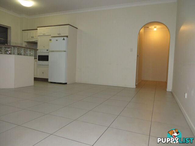 1 52 Crump Street Holland Park West QLD 4121