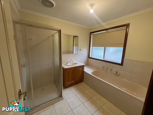 32 Waratah Drive Altona Meadows VIC 3028