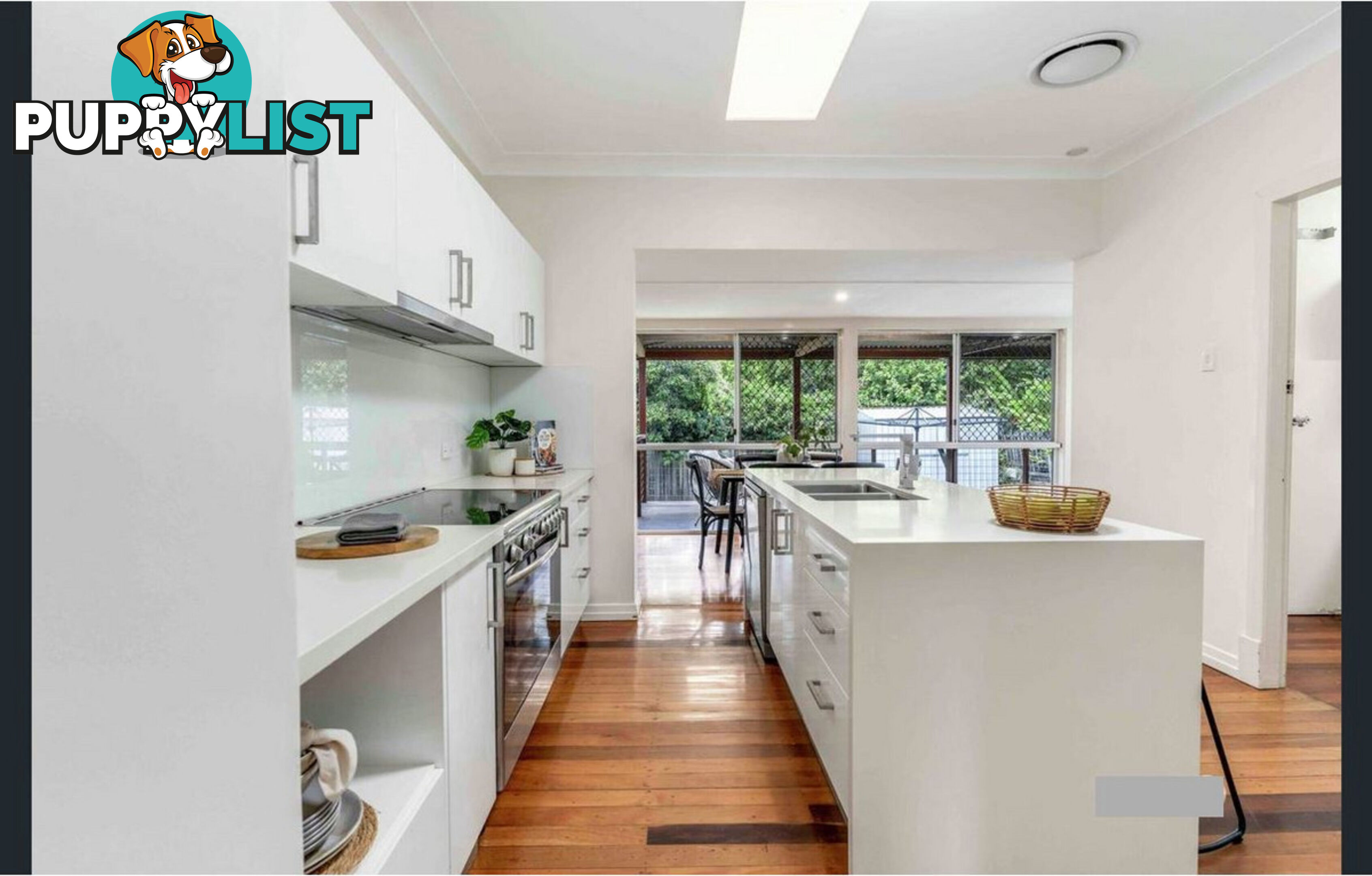 207 CHATSWORTH Road Coorparoo QLD 4151