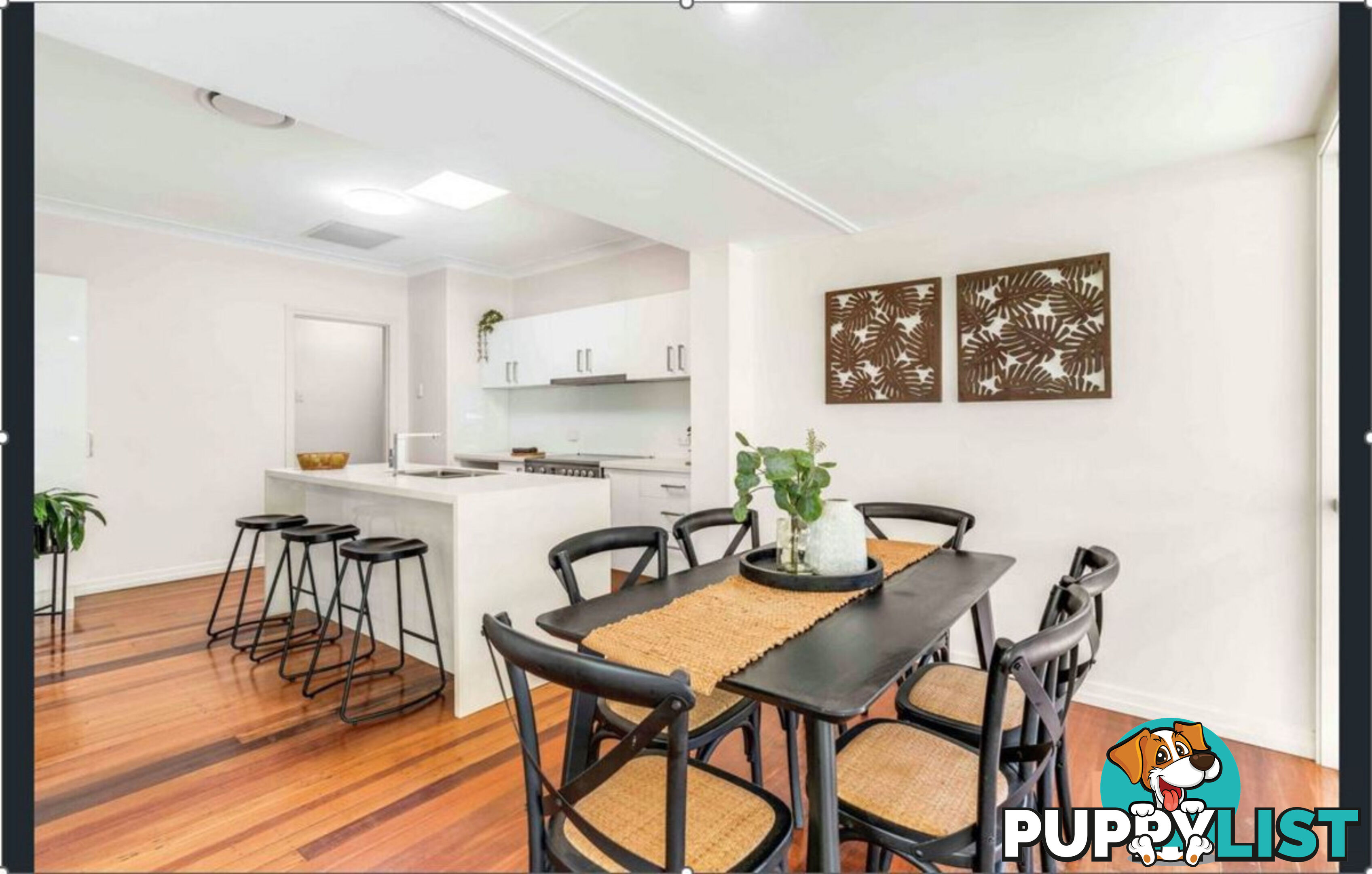 207 CHATSWORTH Road Coorparoo QLD 4151