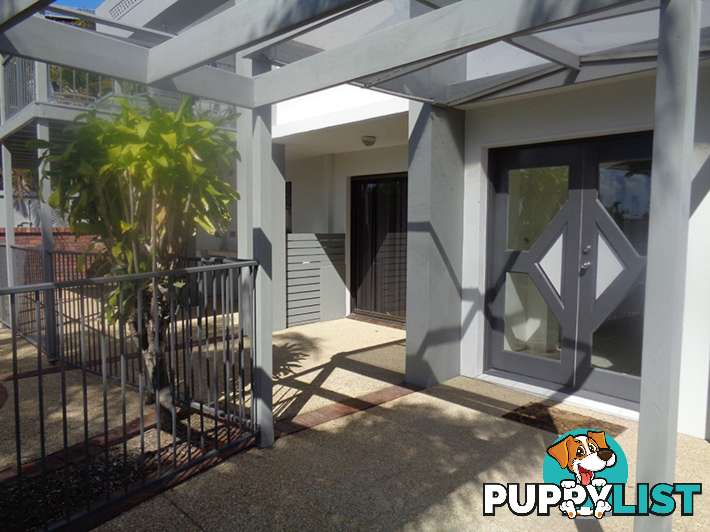 2 Runaway Bay Avenue Runaway Bay QLD 4216