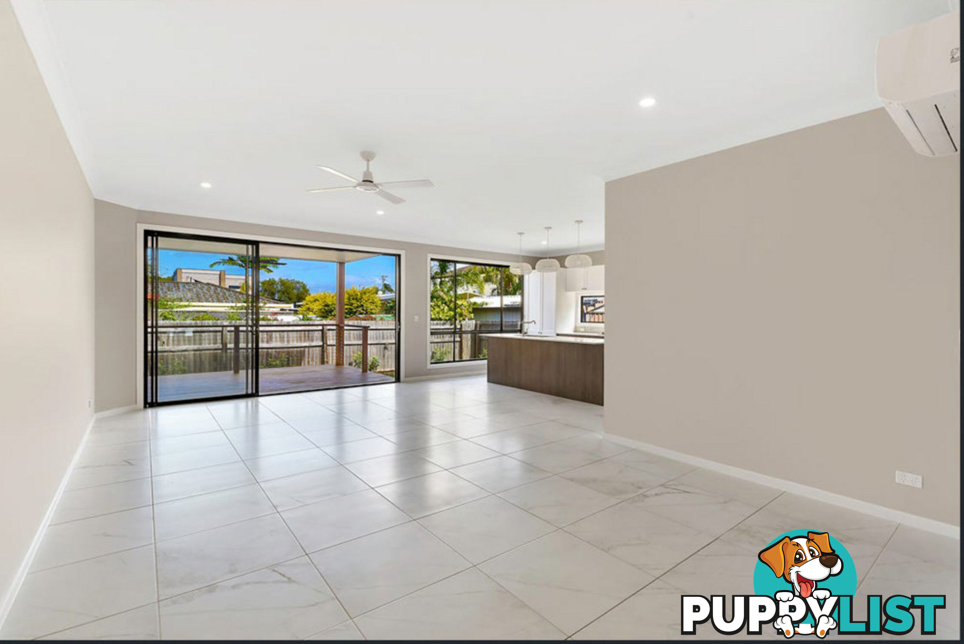 2 24 Abalone Avenue Paradise Point QLD 4216