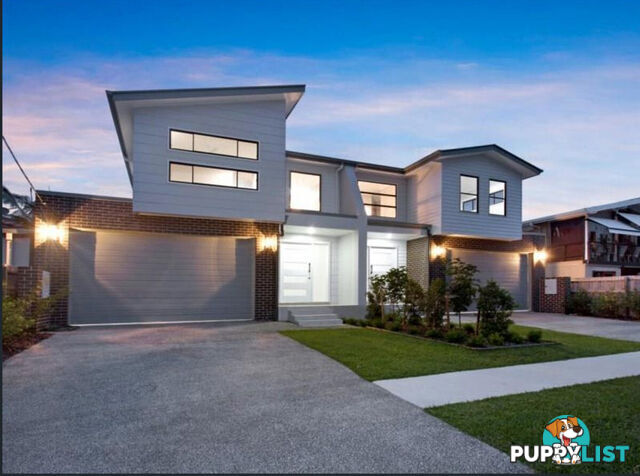 2 24 Abalone Avenue Paradise Point QLD 4216