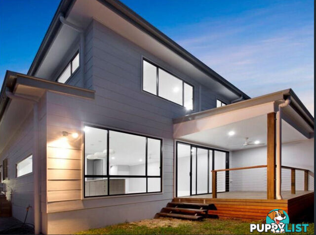 2 24 Abalone Avenue Paradise Point QLD 4216