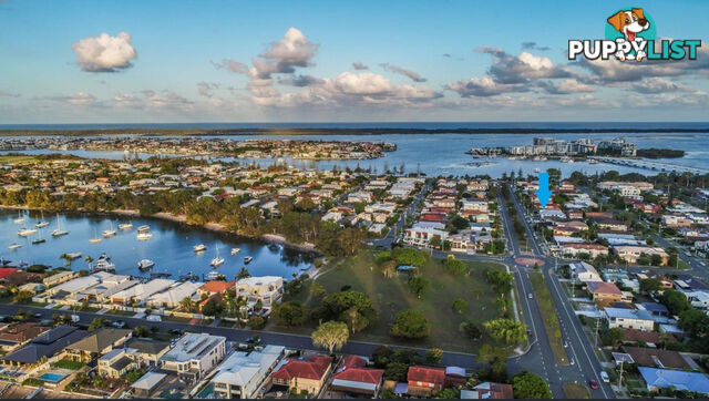 2 24 Abalone Avenue Paradise Point QLD 4216