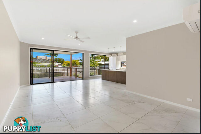 2 24 Abalone Avenue Paradise Point QLD 4216