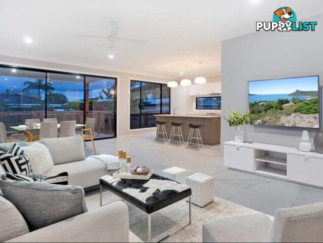 2 24 Abalone Avenue Paradise Point QLD 4216