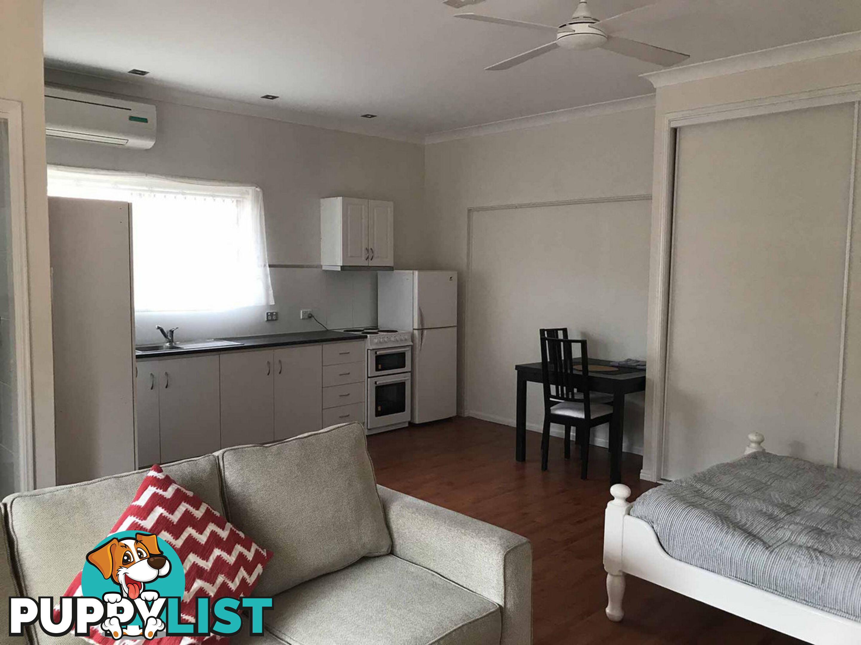 B 18 Suncrest Court Parkwood QLD 4214