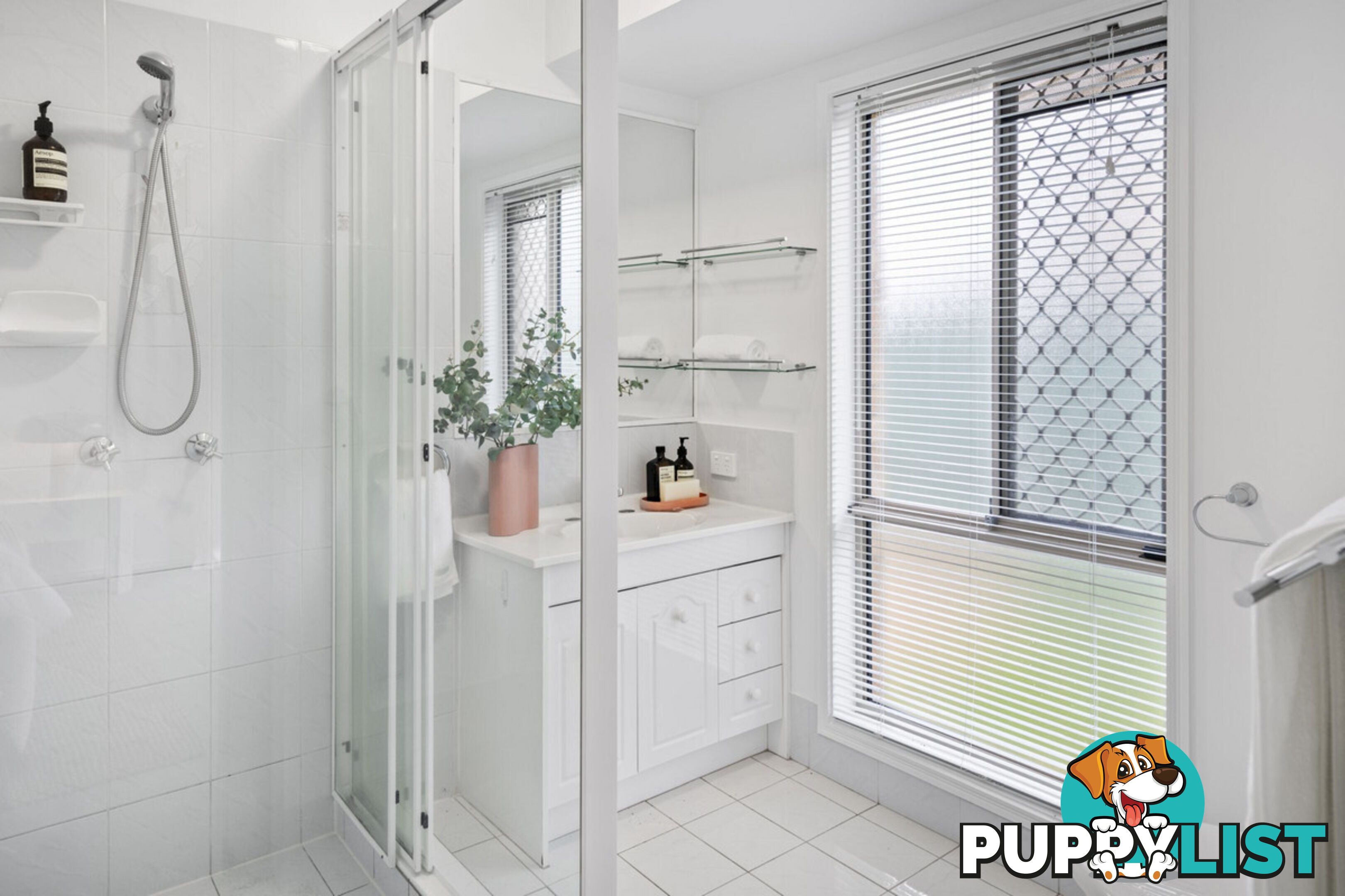 16 Ridgewood Court Burleigh Waters QLD 4220