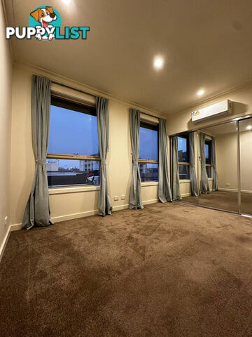 18 Adelaide Street Mckinnon VIC 3204