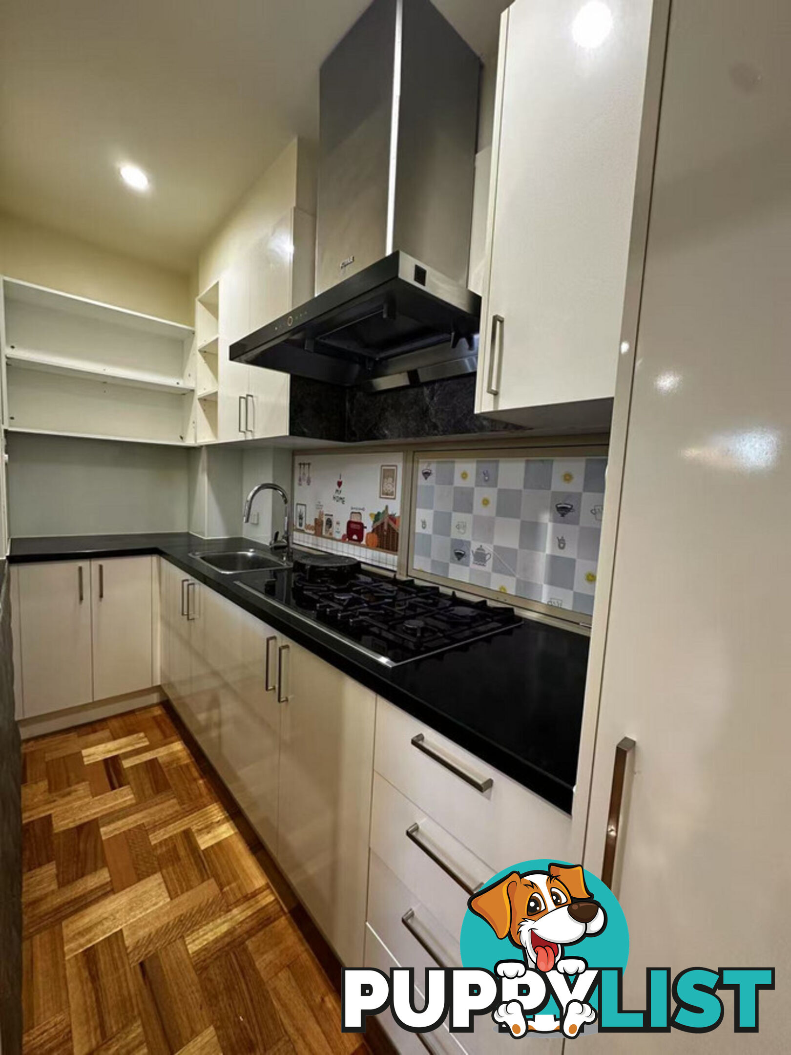 18 Adelaide Street Mckinnon VIC 3204