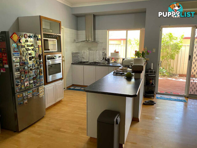 15 Kingsland Loop Canning Vale WA 6155