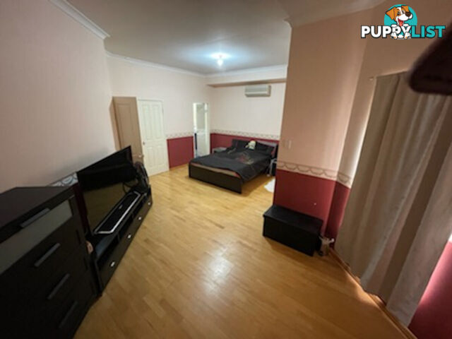 15 Kingsland Loop Canning Vale WA 6155