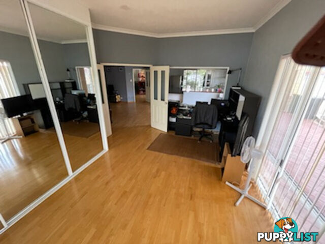 15 Kingsland Loop Canning Vale WA 6155