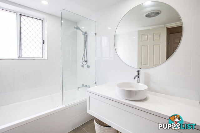 496 1 Marine Parade Biggera Waters QLD 4216