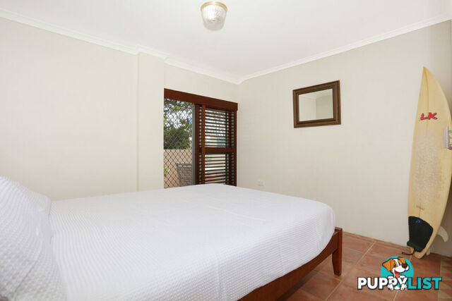1 204 Ferny Avenue, Surfers Paradise QLD 4217