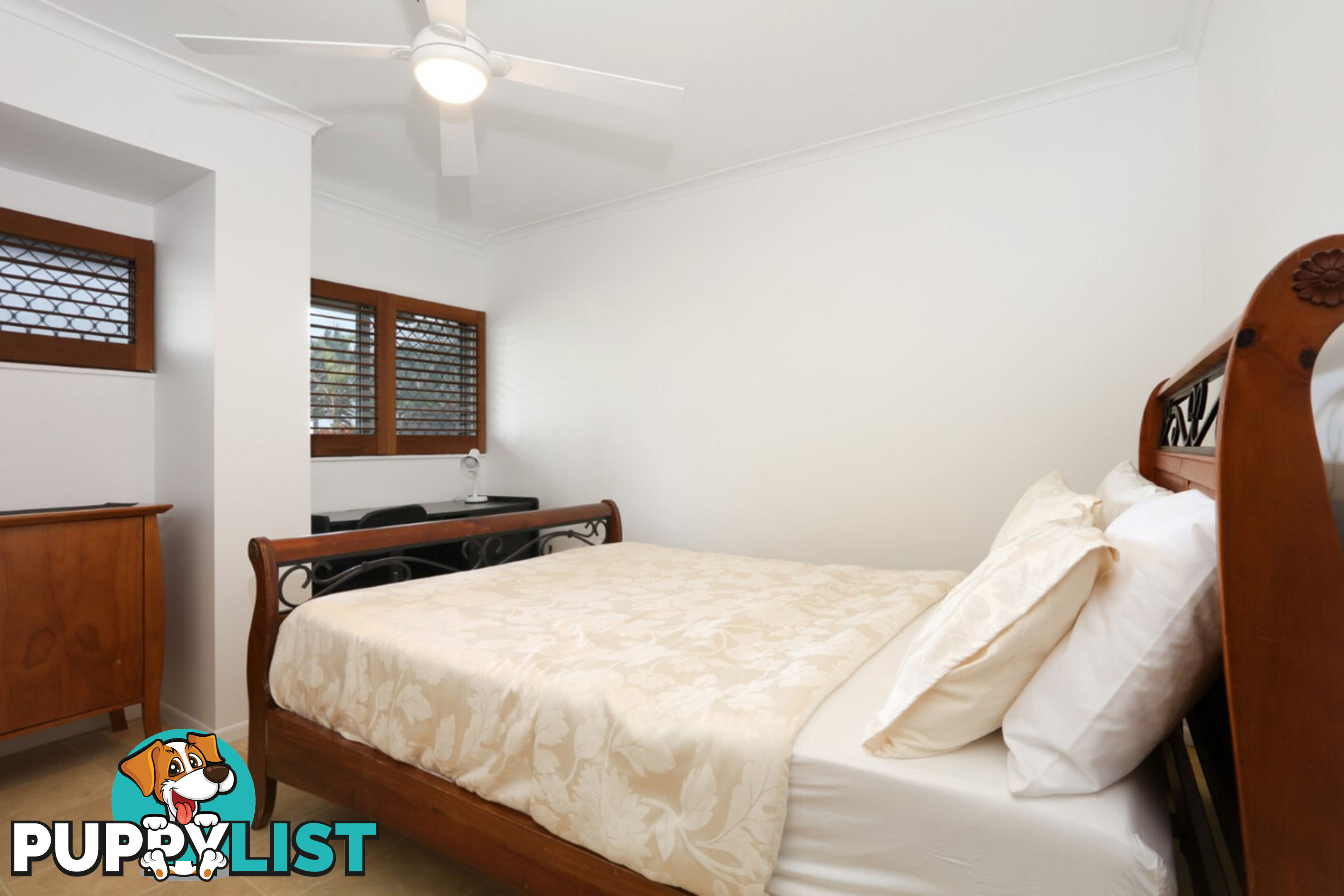 1 204 Ferny Avenue, Surfers Paradise QLD 4217
