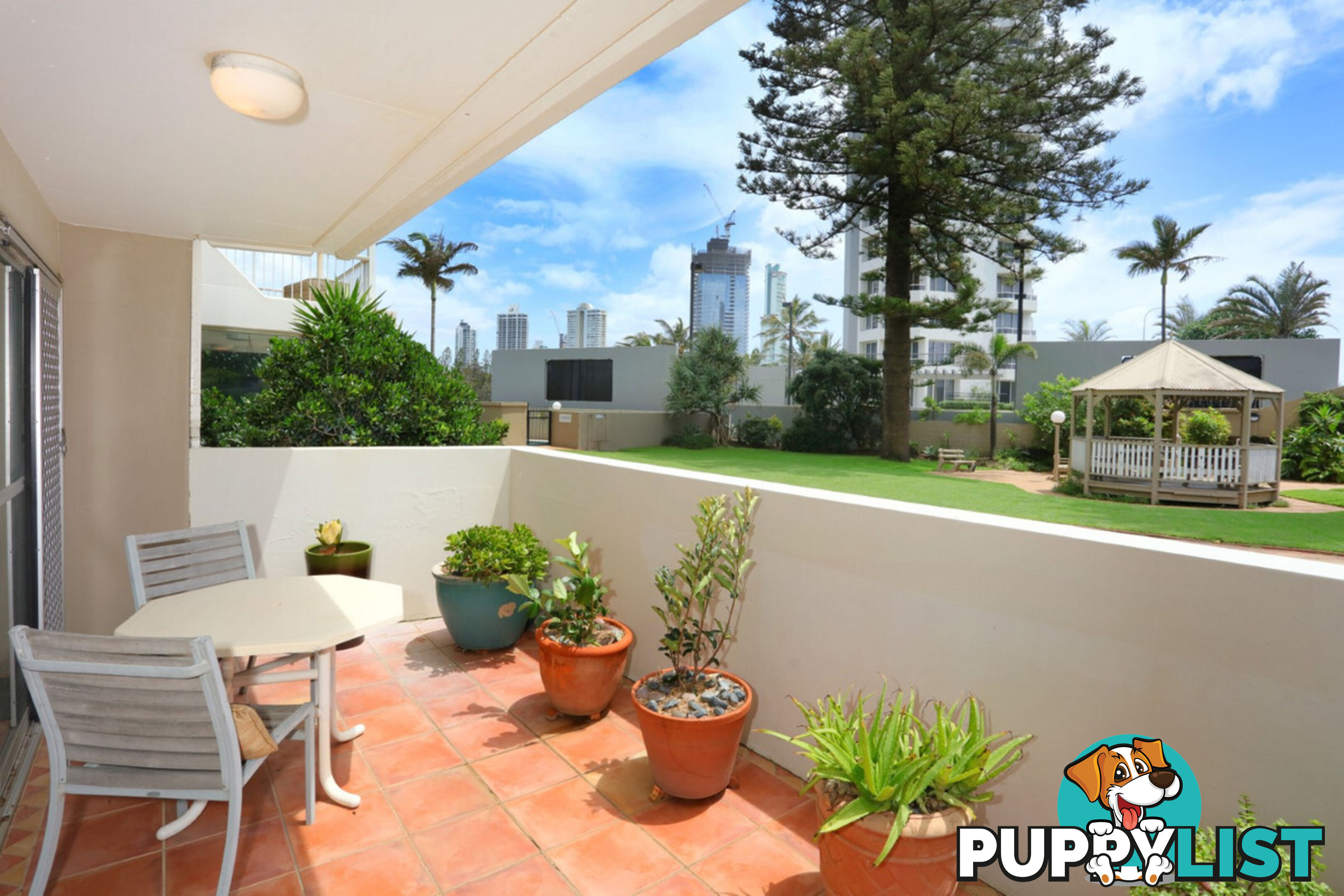 1 204 Ferny Avenue, Surfers Paradise QLD 4217