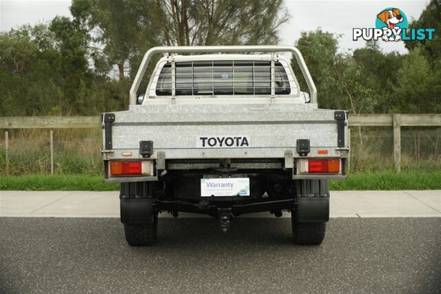 2017 TOYOTA HILUX SR DUAL CAB GUN126R CAB CHASSIS