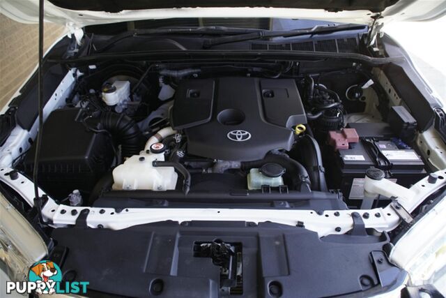 2017 TOYOTA HILUX SR DUAL CAB GUN126R CAB CHASSIS