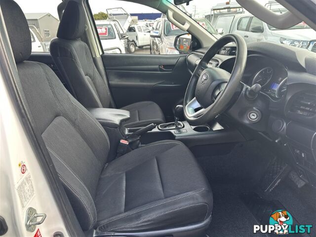 2017 TOYOTA HILUX SR DUAL CAB GUN126R CAB CHASSIS