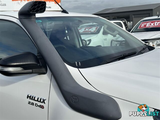 2017 TOYOTA HILUX SR DUAL CAB GUN126R CAB CHASSIS