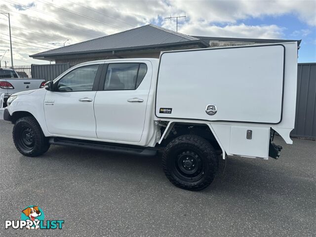 2017 TOYOTA HILUX SR DUAL CAB GUN126R CAB CHASSIS