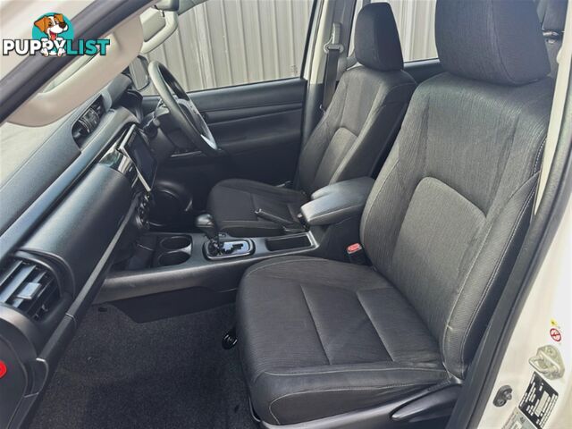 2017 TOYOTA HILUX SR DUAL CAB GUN126R CAB CHASSIS