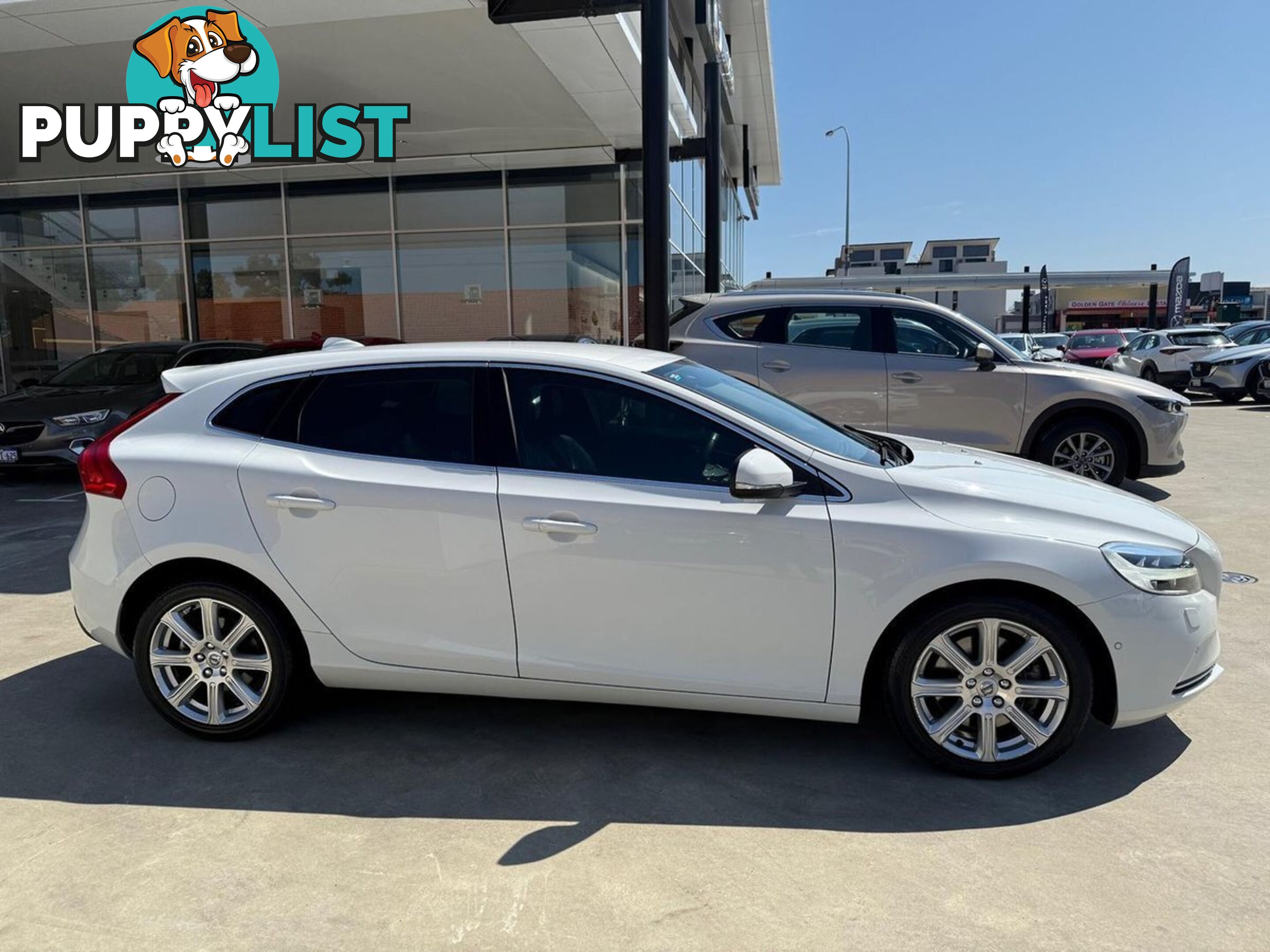 2018 VOLVO V40 D4-INSCRIPTION MY18 HATCHBACK