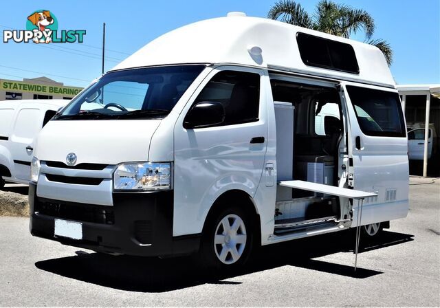 2017 TOYOTA HIACE 