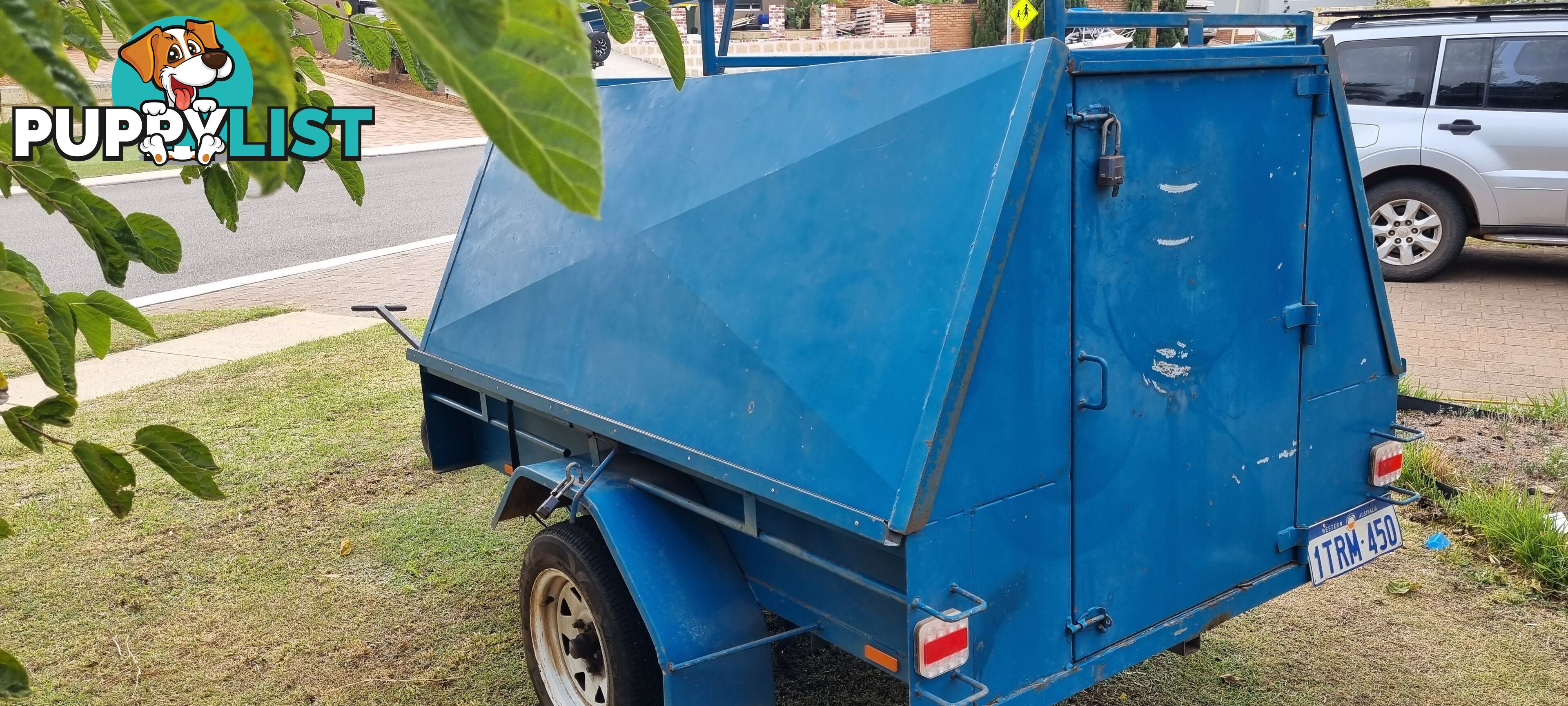 7 x4 Tradie Trailer with brakes.