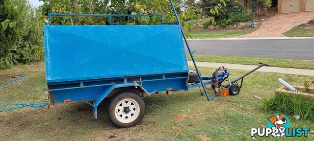 7 x4 Tradie Trailer with brakes.