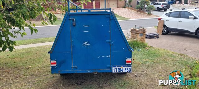 7 x4 Tradie Trailer with brakes.