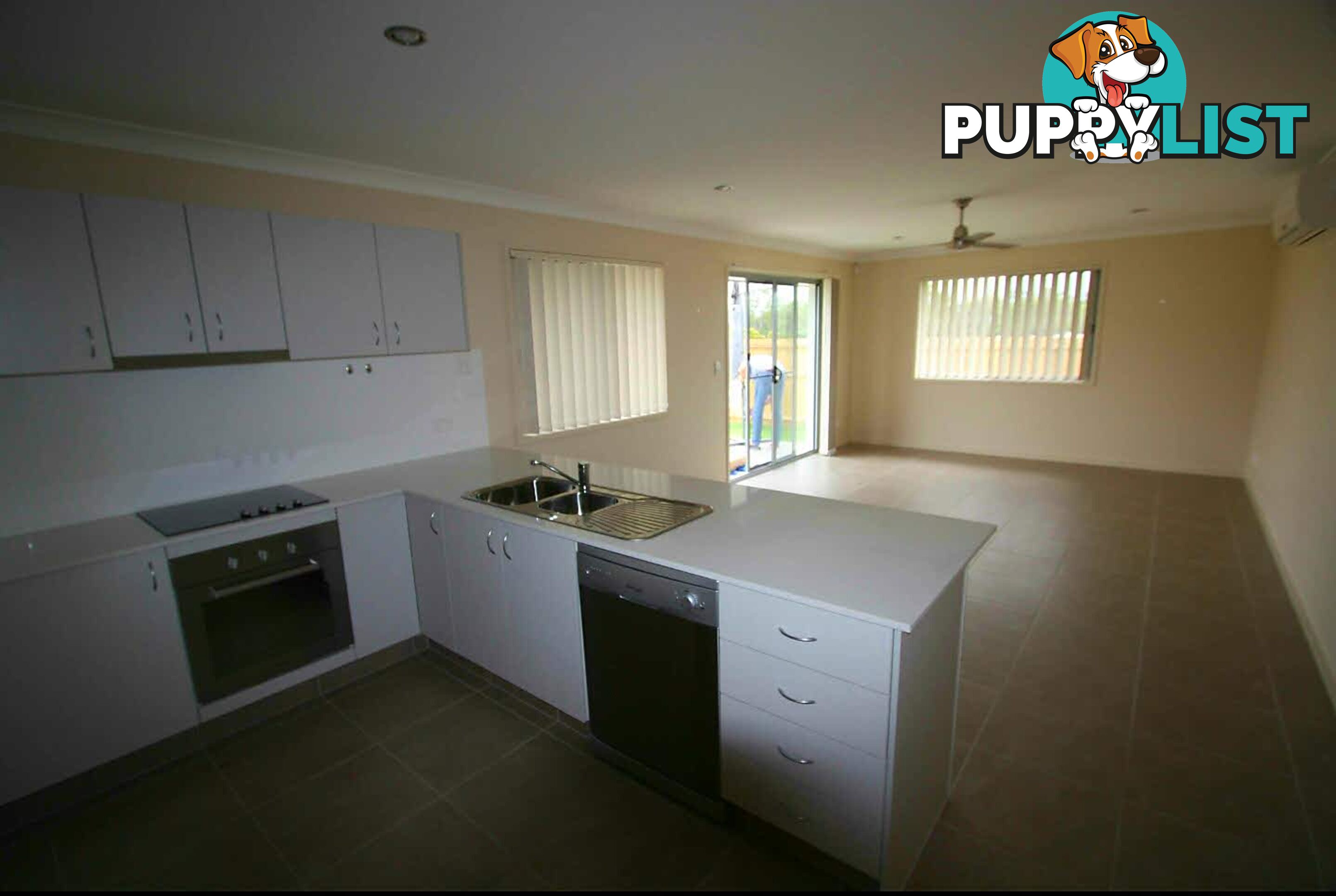 7 Benjamin Street PIMPAMA QLD 4209