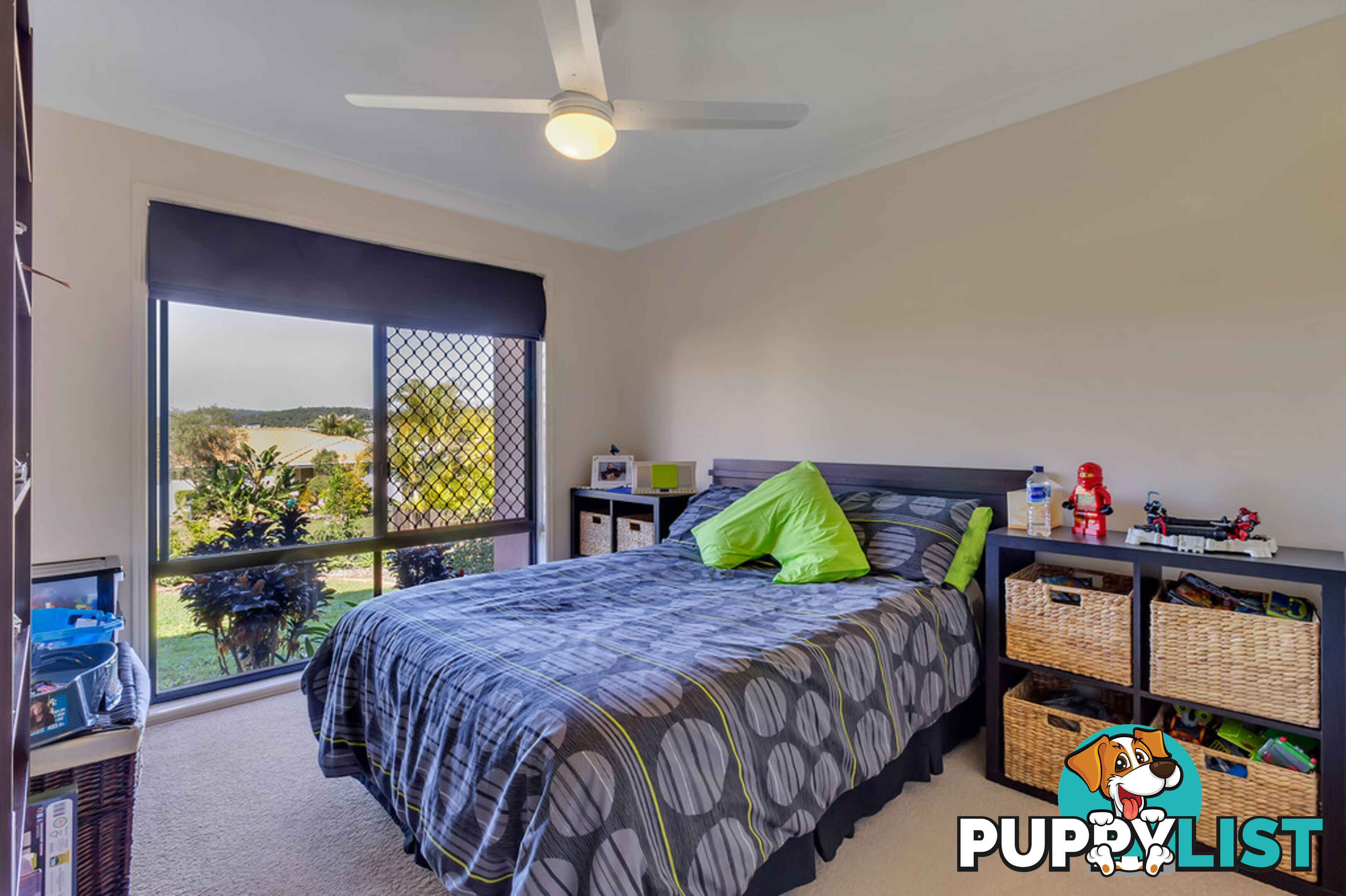 8 Henderson Rise PACIFIC PINES QLD 4211