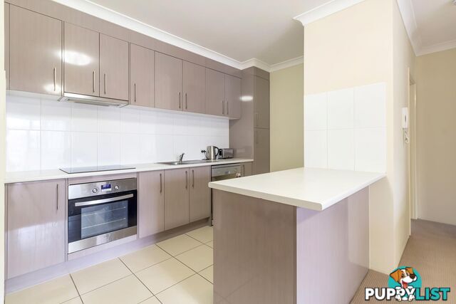 14/4 Sykes Court SOUTHPORT QLD 4215